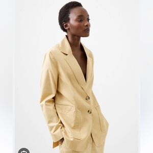 French Connection Alania Relaxed Fit Blazer in Biscotti - NWT